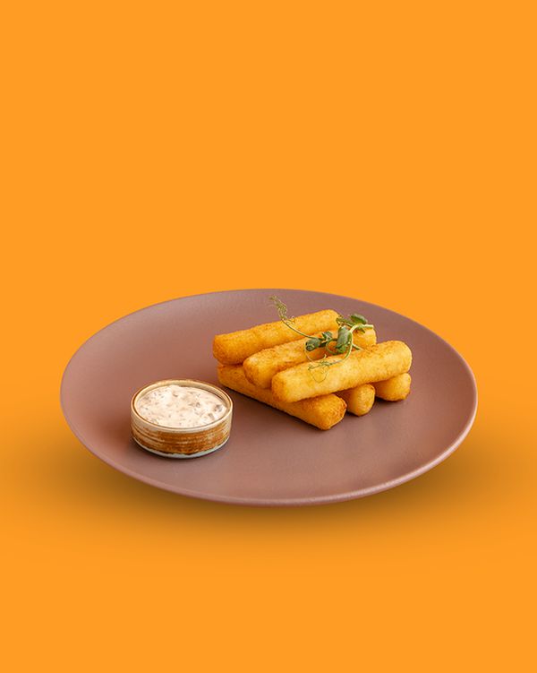 Сырные палочки с соусом 