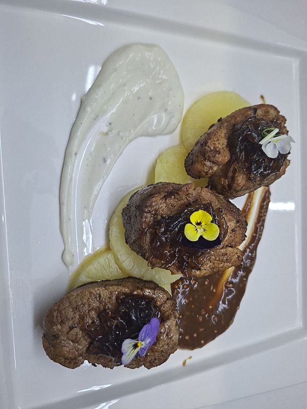 Медальоны из свинины