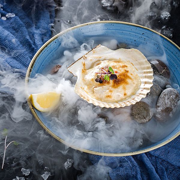 Гребешок с крабом под пармезаном