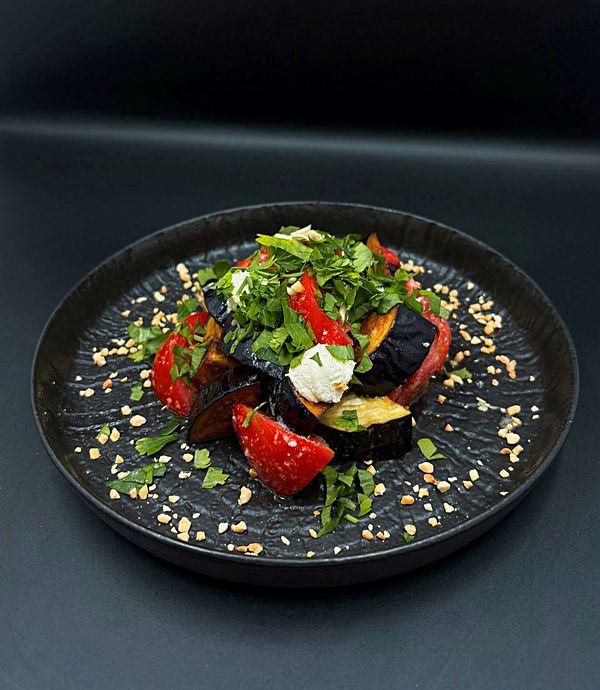 Хрустящий баклажан с соусом тахини