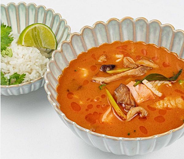 Том ям с морепродуктами