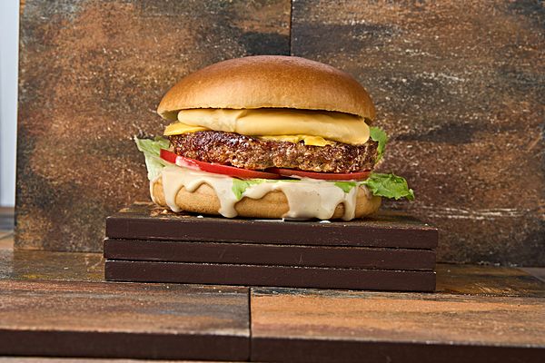 Сырный бургер