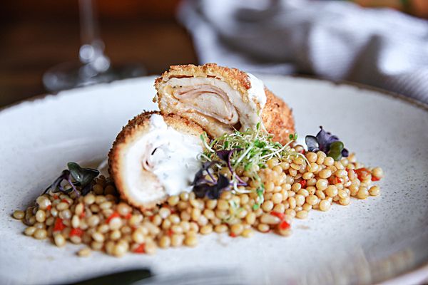 Рулет Кордон-блю с пастой пти-тим