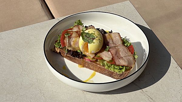 Бенедикт с беконом