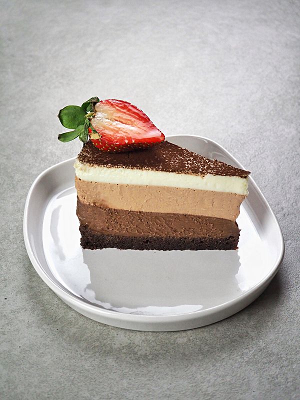 Три шоколада