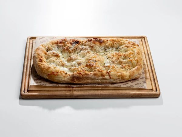 Фокачча с моцареллой и травами