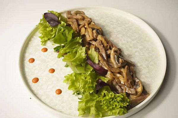 С языком и грибами