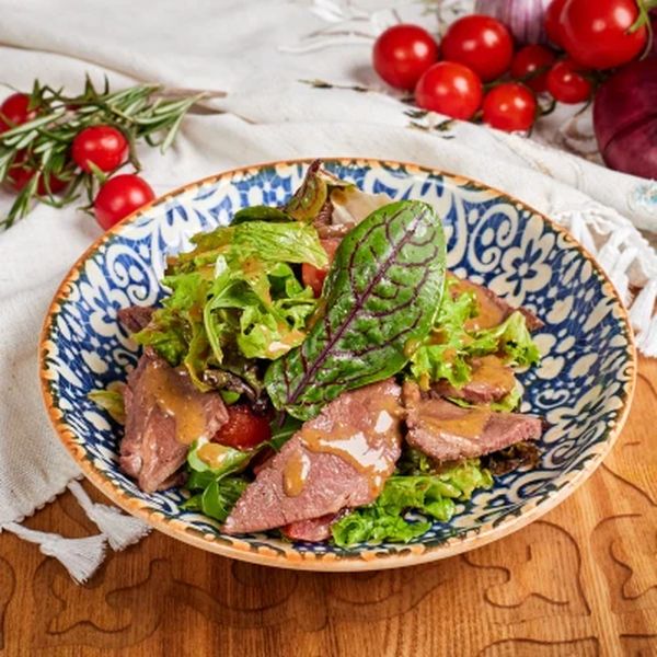 Салат с телятиной и грибами