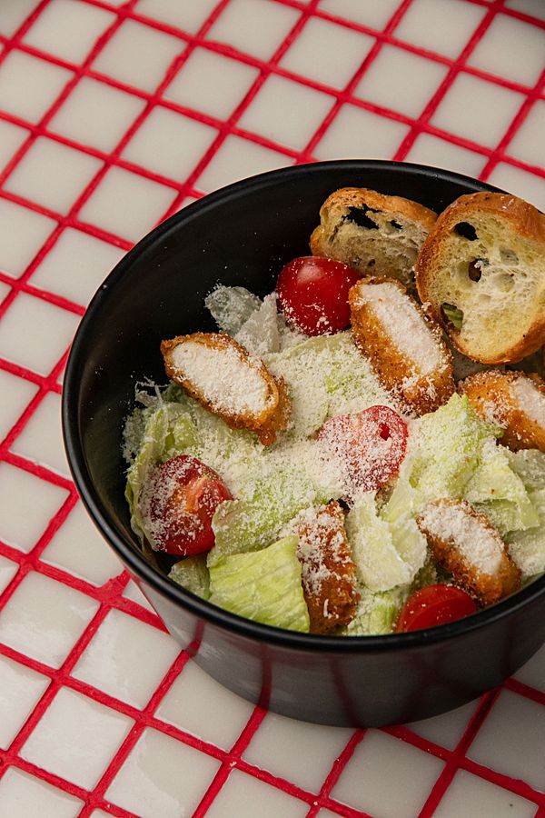 Цезарь с курицей