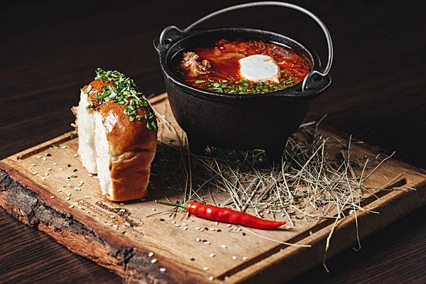 Борщ с пампушками