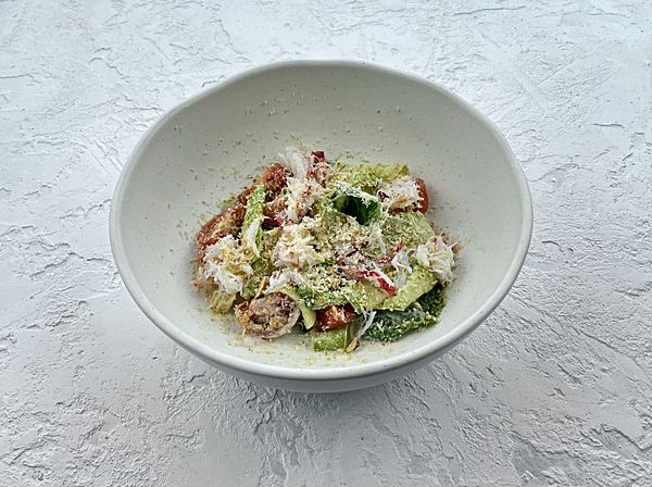 Салат с мясом краба стригуна