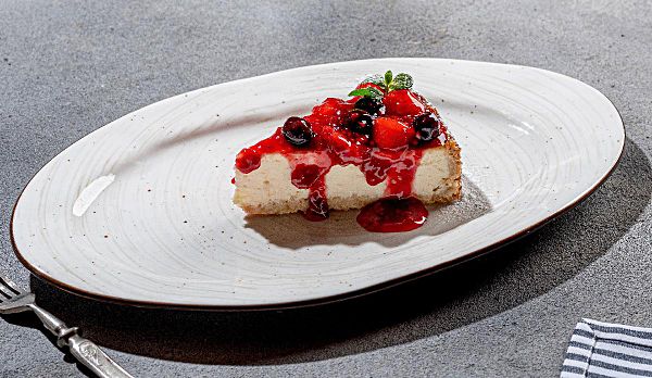 Чизкейк с ягодным кули