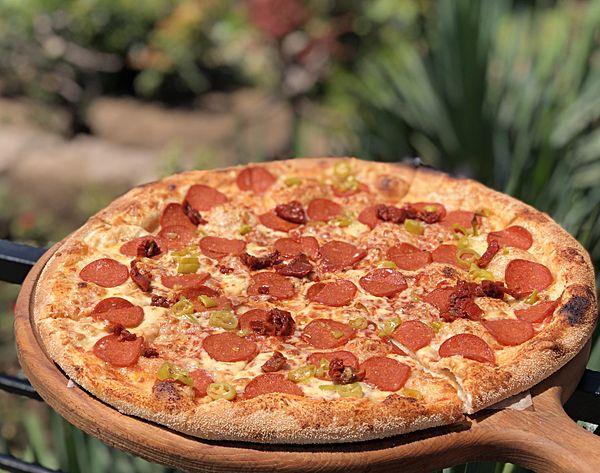 Пицца тонкая Пеперони