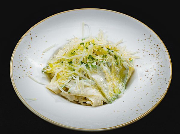 Паста с цукини в сметанном соусе