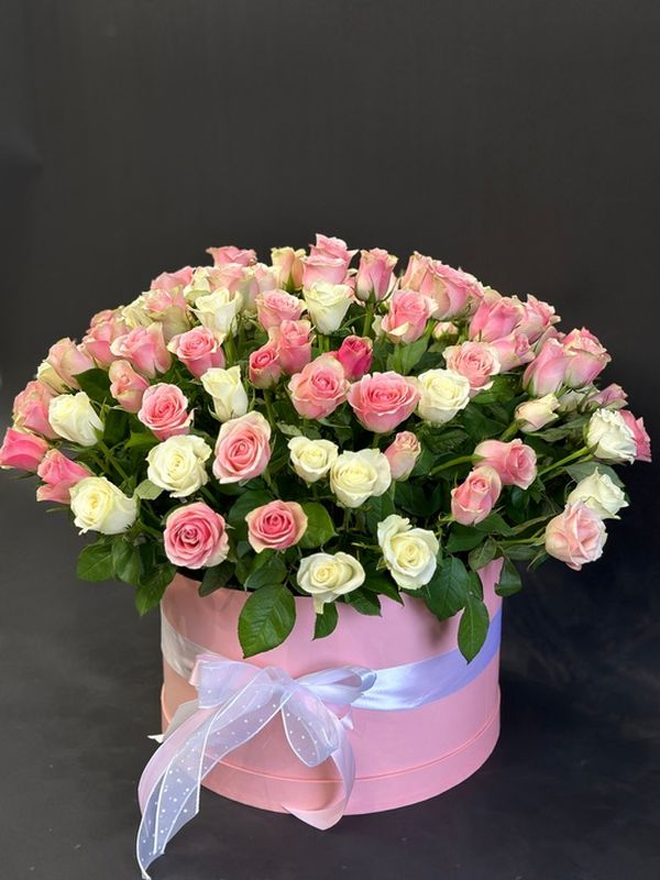 101 роза в коробке