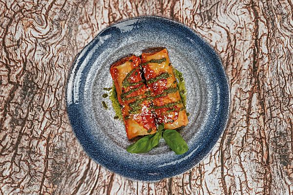 Каннеллони с говядиной и томатами