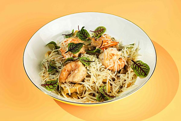 Паста с цукини и креветкой