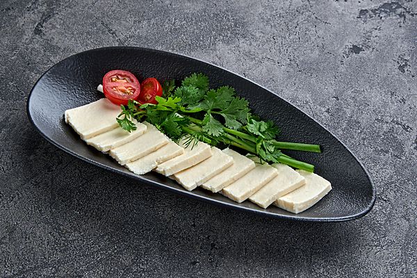 Сыр к мясу с зеленью