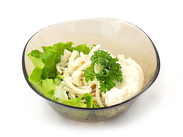 Салат из кальмаров