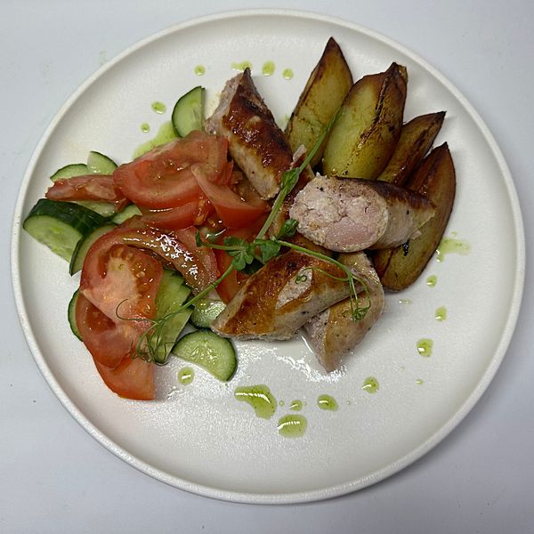 Колбаски домашние с битым картофелем