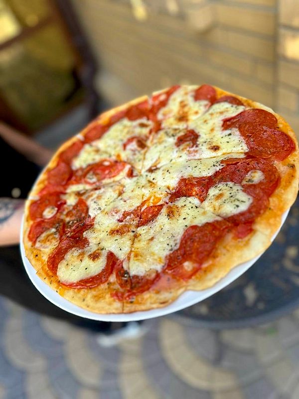 Пицца салями