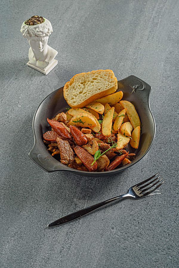 Мясная сковородка