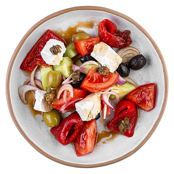 Греческий салат с печеными перцами