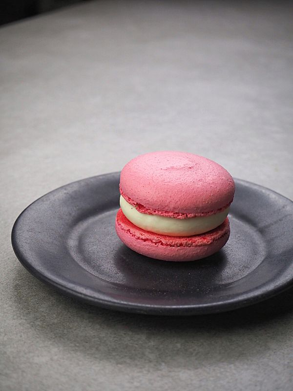 Макаронс малина личи