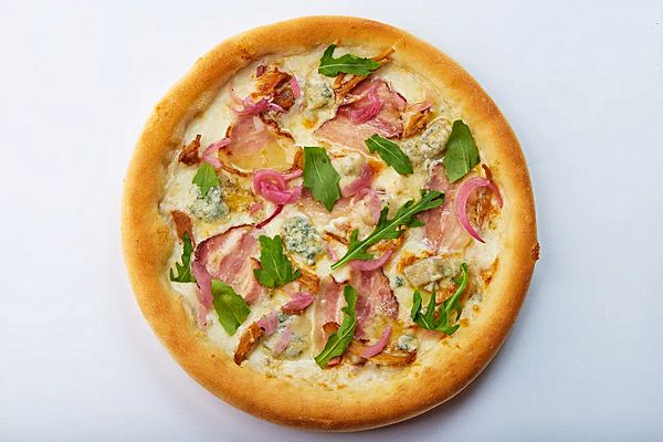 С томленой свининой Дор Блю