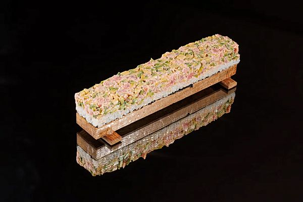 Оси-дзуси тунец