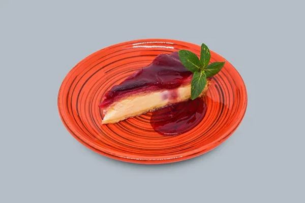 Пирог «Сырный с клубникой»