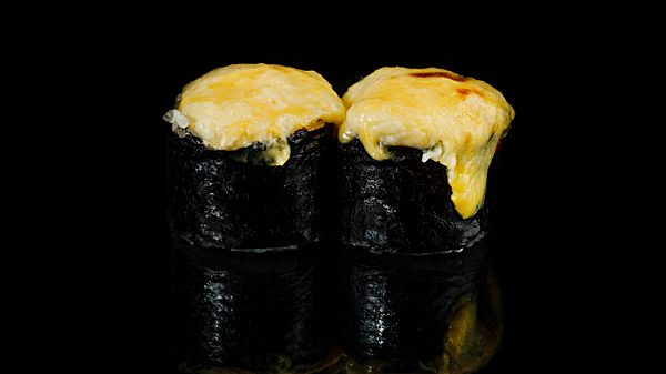 Маки запеченный 4 сыра