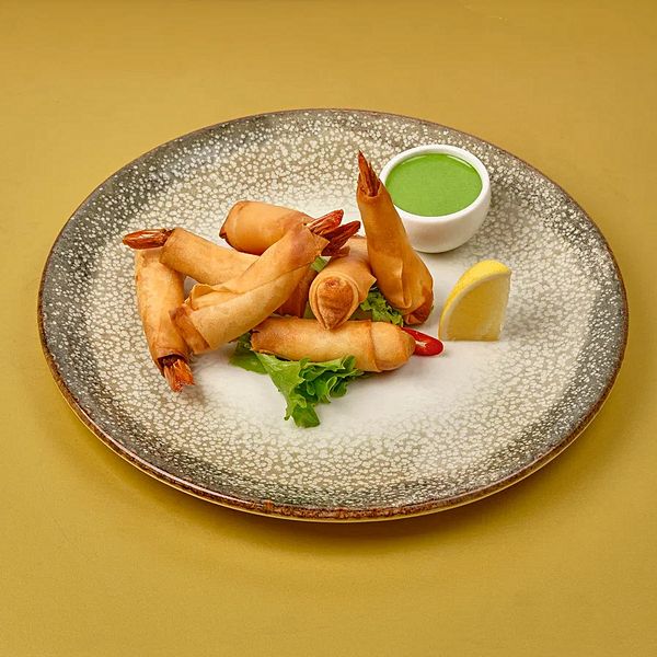 Тигровая креветка фило с соусом васаби