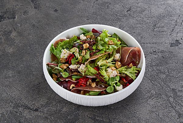 Салат с пастрами