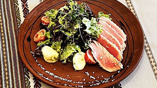 Салат с тунцом