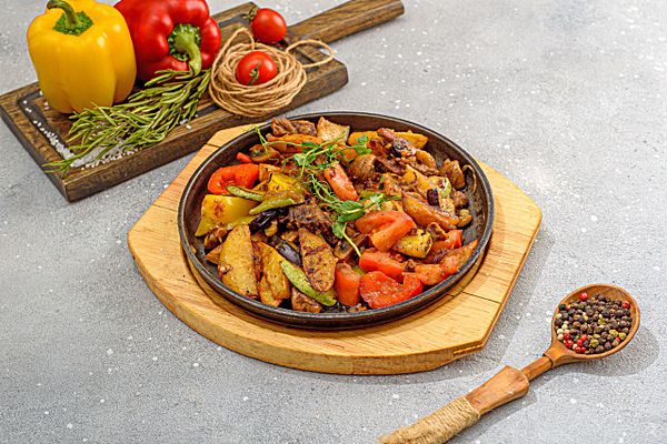 Сковородка с телятиной