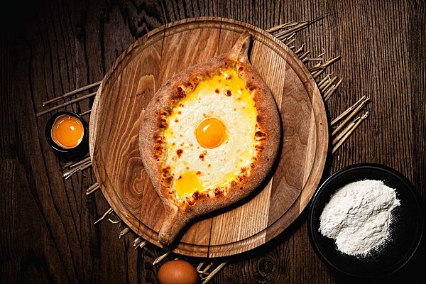 Хачапури по-аджарски