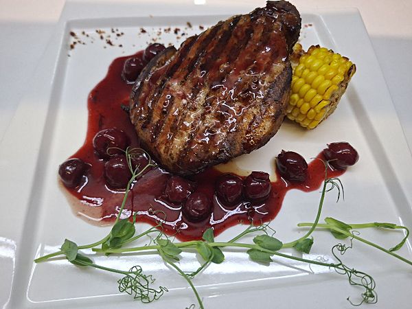 Корейка свиная с кукурузой рил