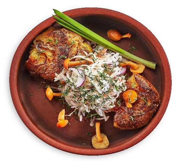 Запечённый картофель с опятами и квашеной капустой