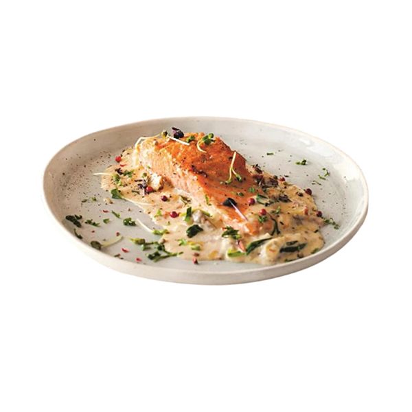 Лосось под сливочно шпинатным соусом