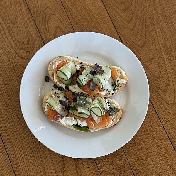 Брускетта с форелью