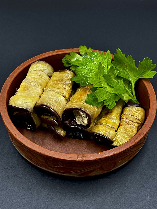 Рулетики из баклажана