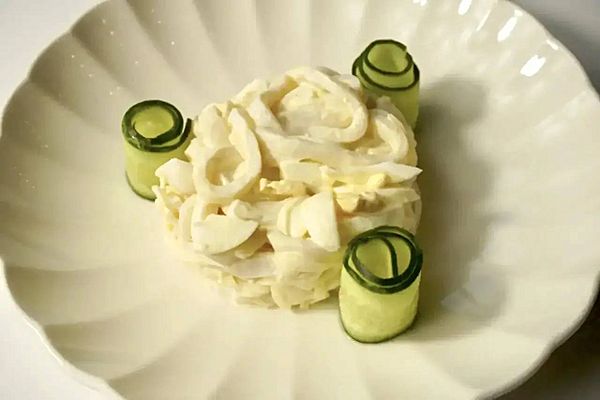 Салат нежность с кальмаром