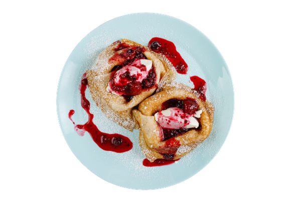 Блинчики с маскарпоне и ягодным соусом