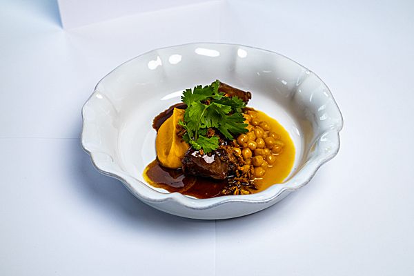 Томленая баранина с морковью Том ям