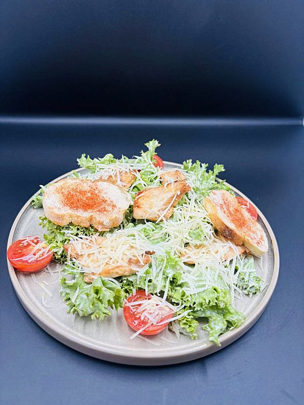 Цезарь с курицей