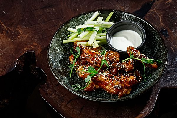 Куриные крылья в соусе кимчи