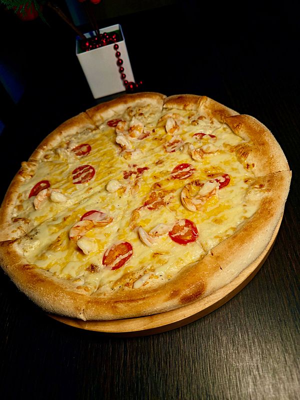 Пицца креветка васаби