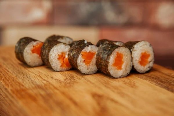 МАКИ с лососем