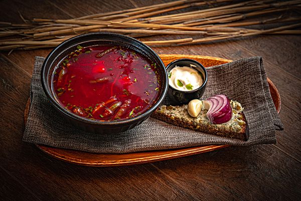 Борщ с говядиной и зеленым лобио